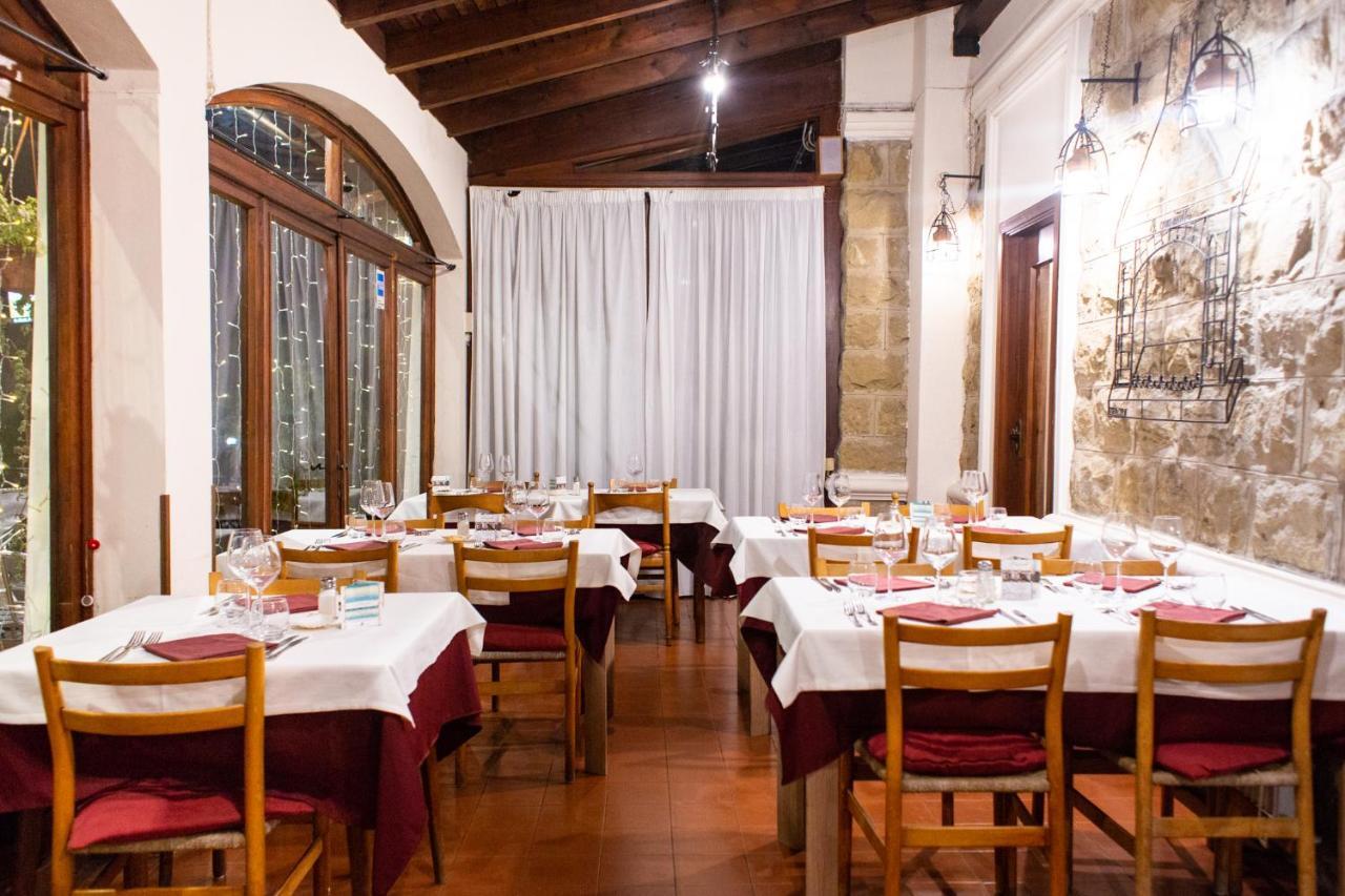 Hotel Ristorante Il Caminetto Diano Marina Dış mekan fotoğraf
